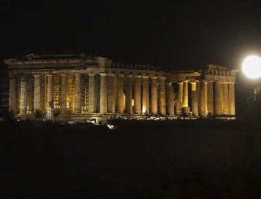 Μαγευτικό είναι το τελευταίο φεγγάρι του καλοκαιριού (φωτό)